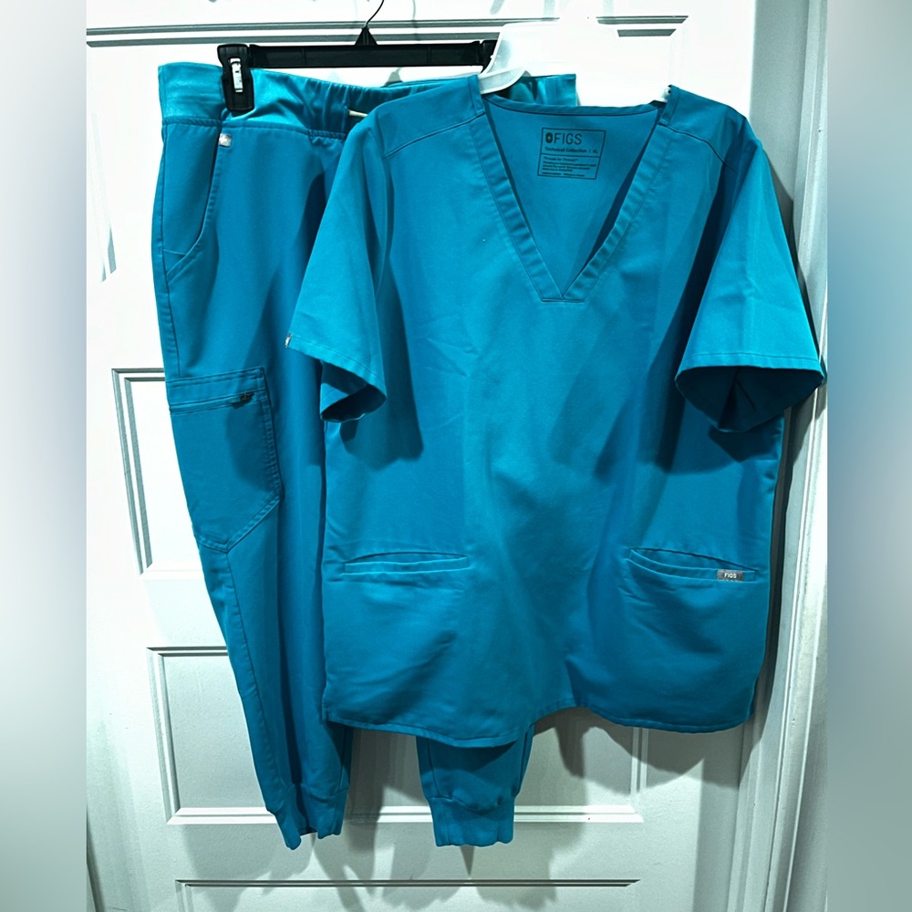 Figs Teal XL/LP set. Used excellent condition.